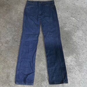 Wrangler Classic Men's Straight-Leg Jeans in Dark Blue